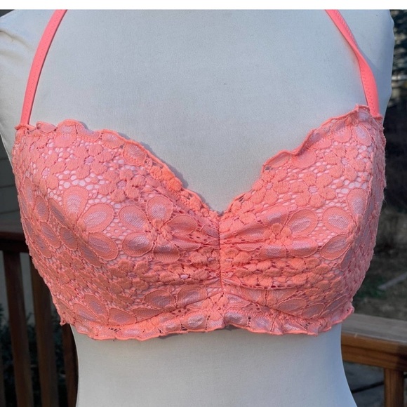 Victoria’s Secret bikini top - Picture 2 of 2